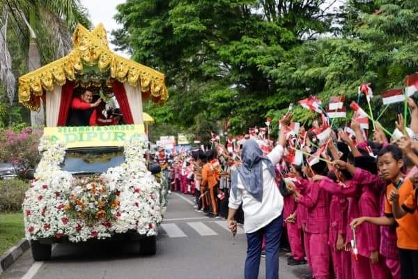 Pemkab Bungo Gelar Arak Arakan Piala Adipura Bicara Apa Adanya