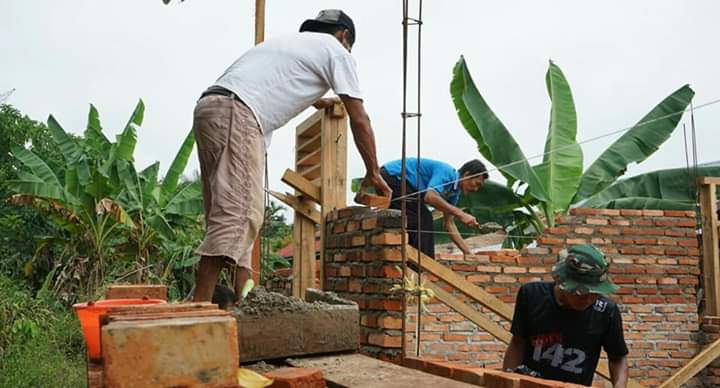 Pembangunan rumah warga tidak mampu