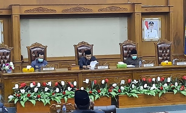 Rapat Paripurna Dprd Muaro Jambi Minta Pemkab Perhatikan Gaji Tenaga Honorer Ungkap News