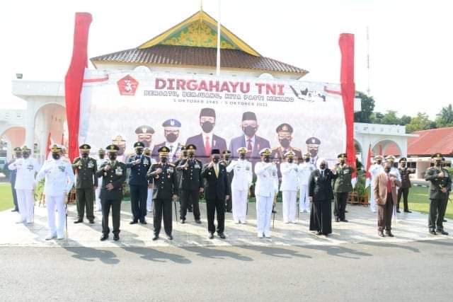 HUT TNI