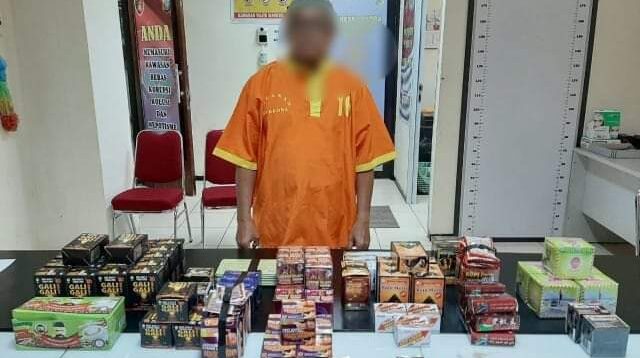 Penjual obat kuat ditangkap polisi