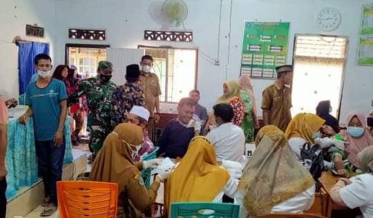 Vaksinasi Covid-19 di Dusun Empelu