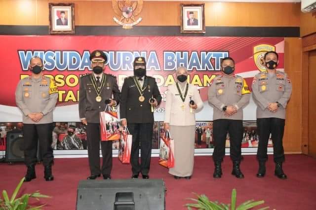 Wisuda purna bakti personel Polda Jambi