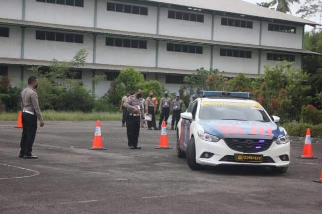 Pelatihan berkendara dengan aman