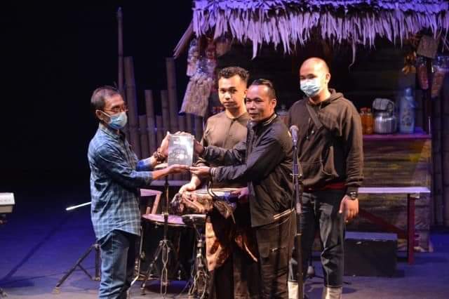 Teater tonggak Jambi