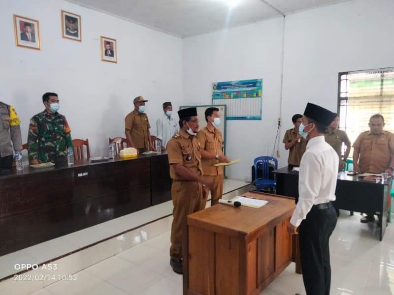 Pelantikan perangkat desa