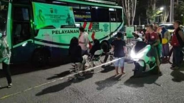 SIM keliling di Tugu Keris