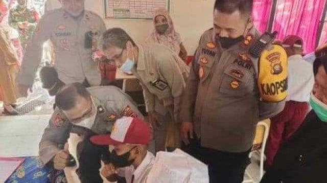 Vaksinasi anak di Muaro Jambi