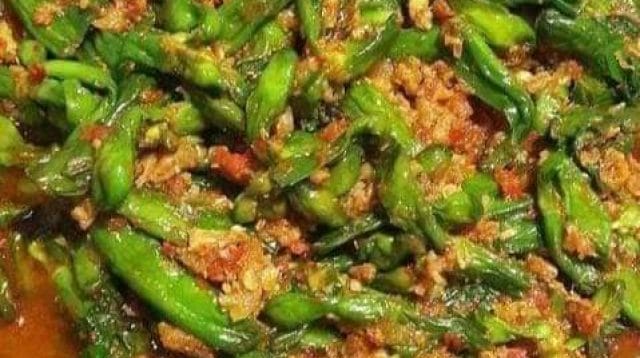 Cara membuat genjer tumis ebi