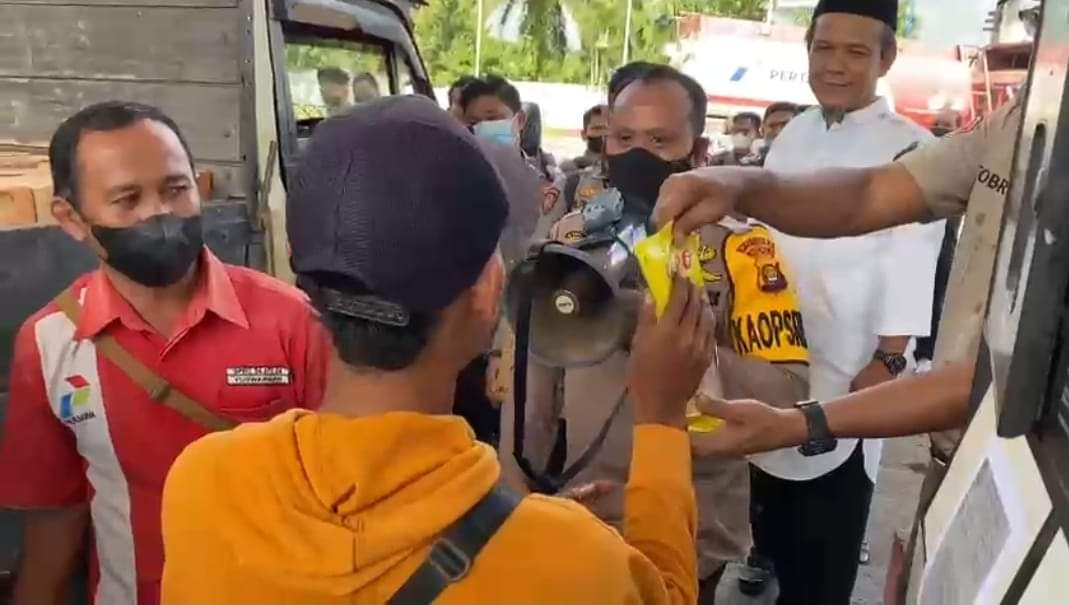 Supir truk di Bungo dapat minyak goreng