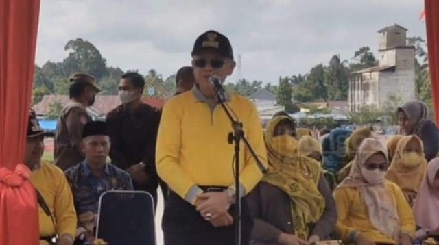 Lomba pacu perahu di Sungai Tembesi