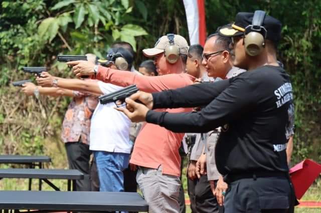 Lomba menembak Polres Rohil