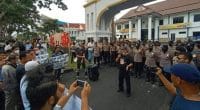 Puluhan wartawan demo di Kejati Babel