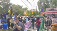 Demo di kantor Bupati Bungo