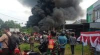 Gudang minyak ilegal di Kota Jambi terbakar