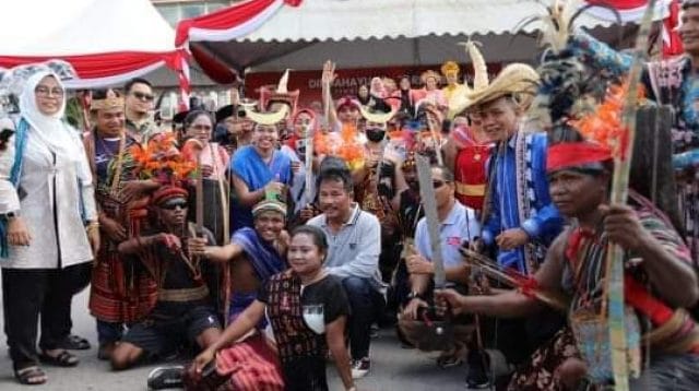 Pawai pembangunan di Kota Batam