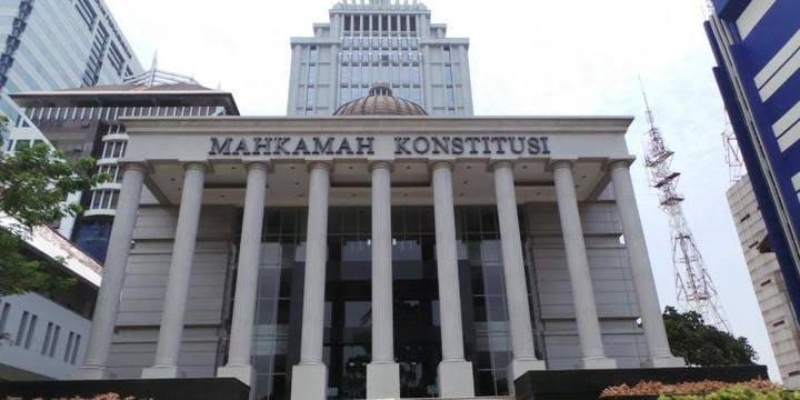 Uji materi UU pers
