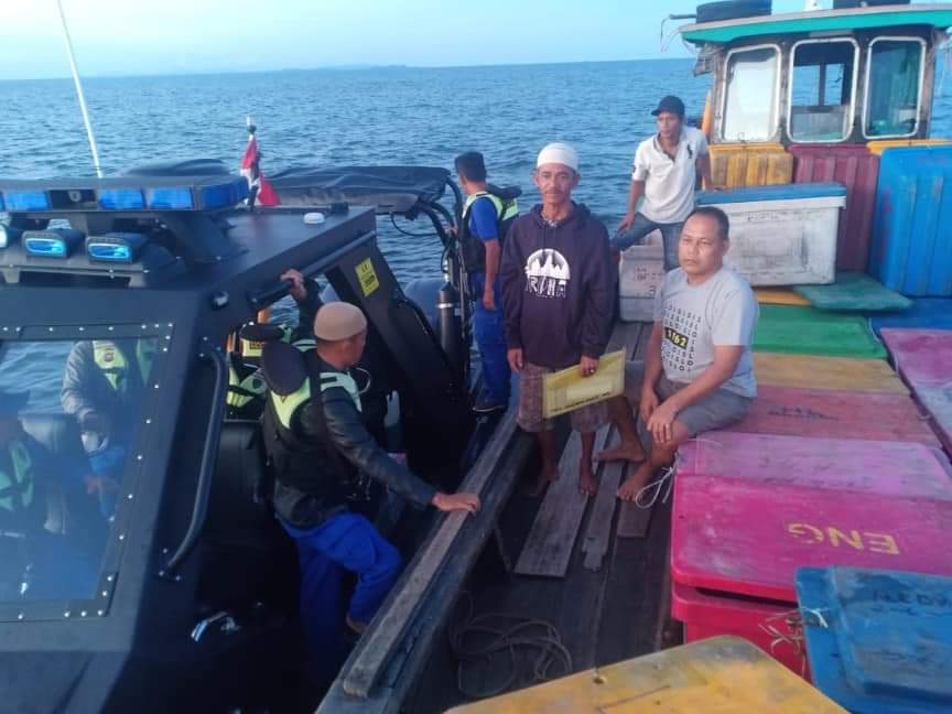 Bajak laut di perairan Tanjab