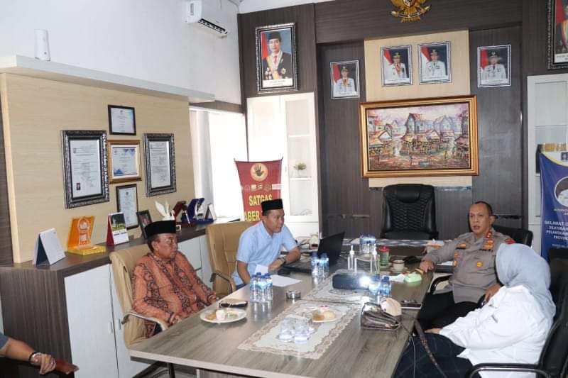 Harga barang di pasar Angso Duo