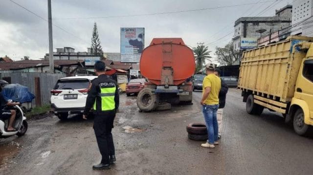 Kemacetan panjang di Batanghari