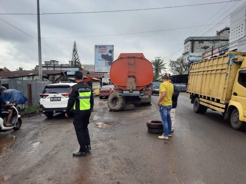 Kemacetan panjang di Batanghari