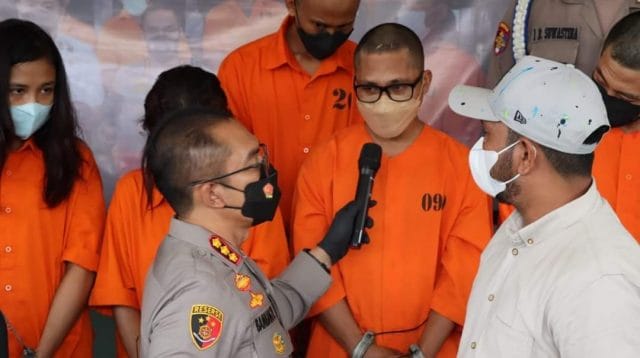 Tukang ojek jual sabu