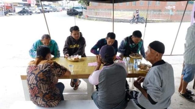 Polda Riau sediakan sarapan gratis untuk warga