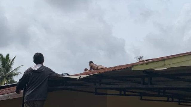 Pria di Kota Jambi mengamuk