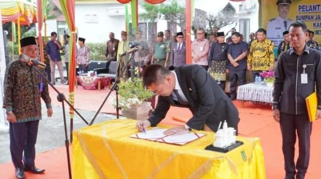 Bupati Rohil
