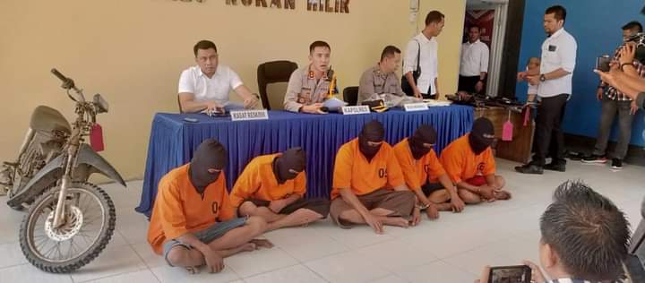 Pencuri brondolan sawit dibunuh